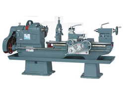 Heavy duty lathe machine